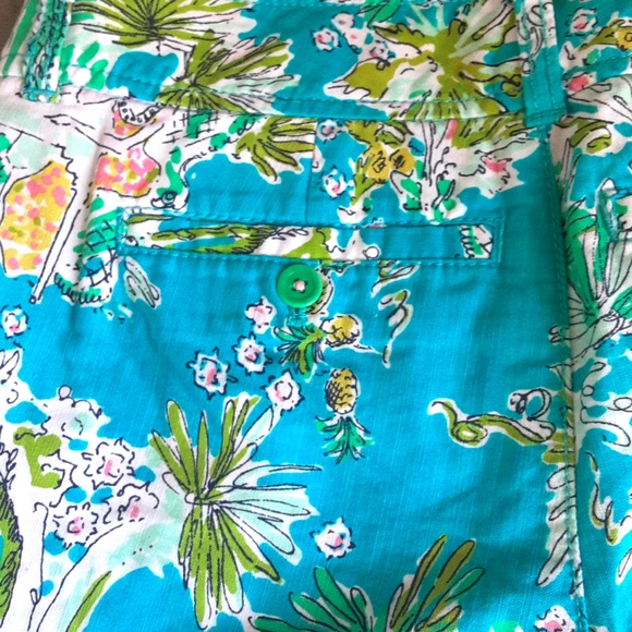 Lilly Pulitzer Retired Jungle Pineapple Tiger Print Shorts - Picture 4 of 7